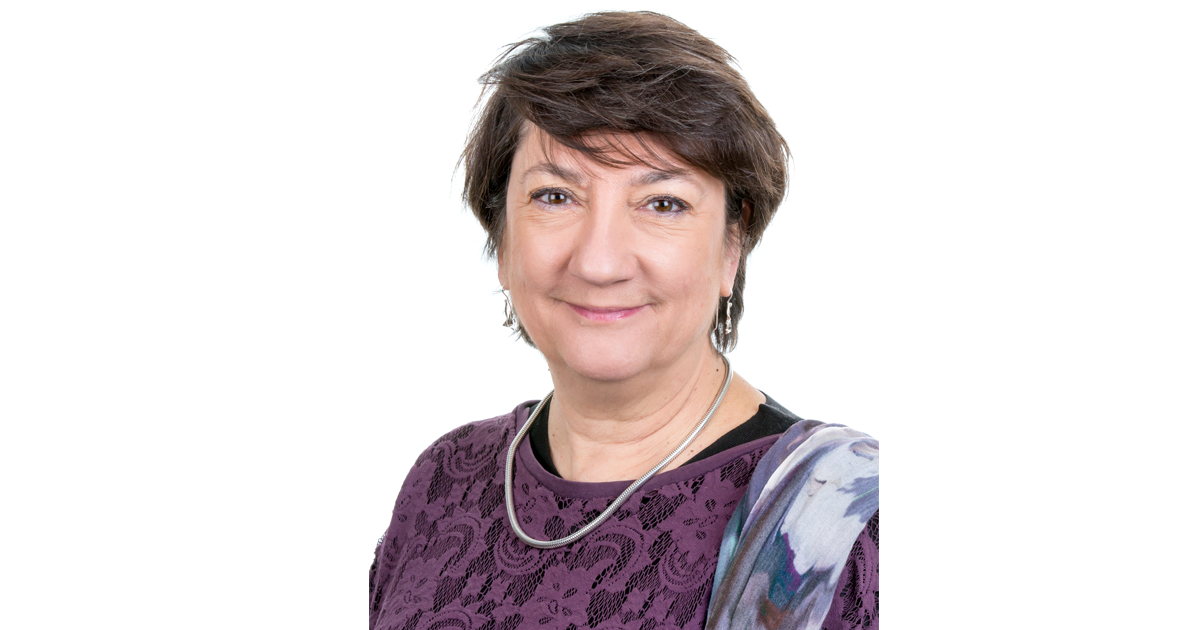 Cathy Yelf headshot