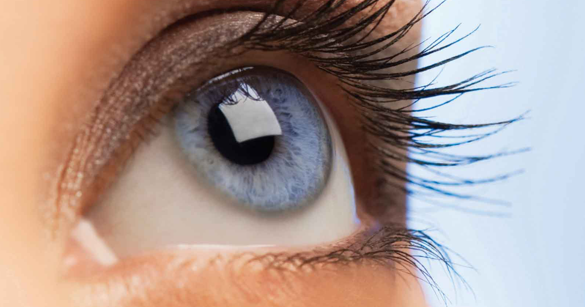 Blue eye looking up