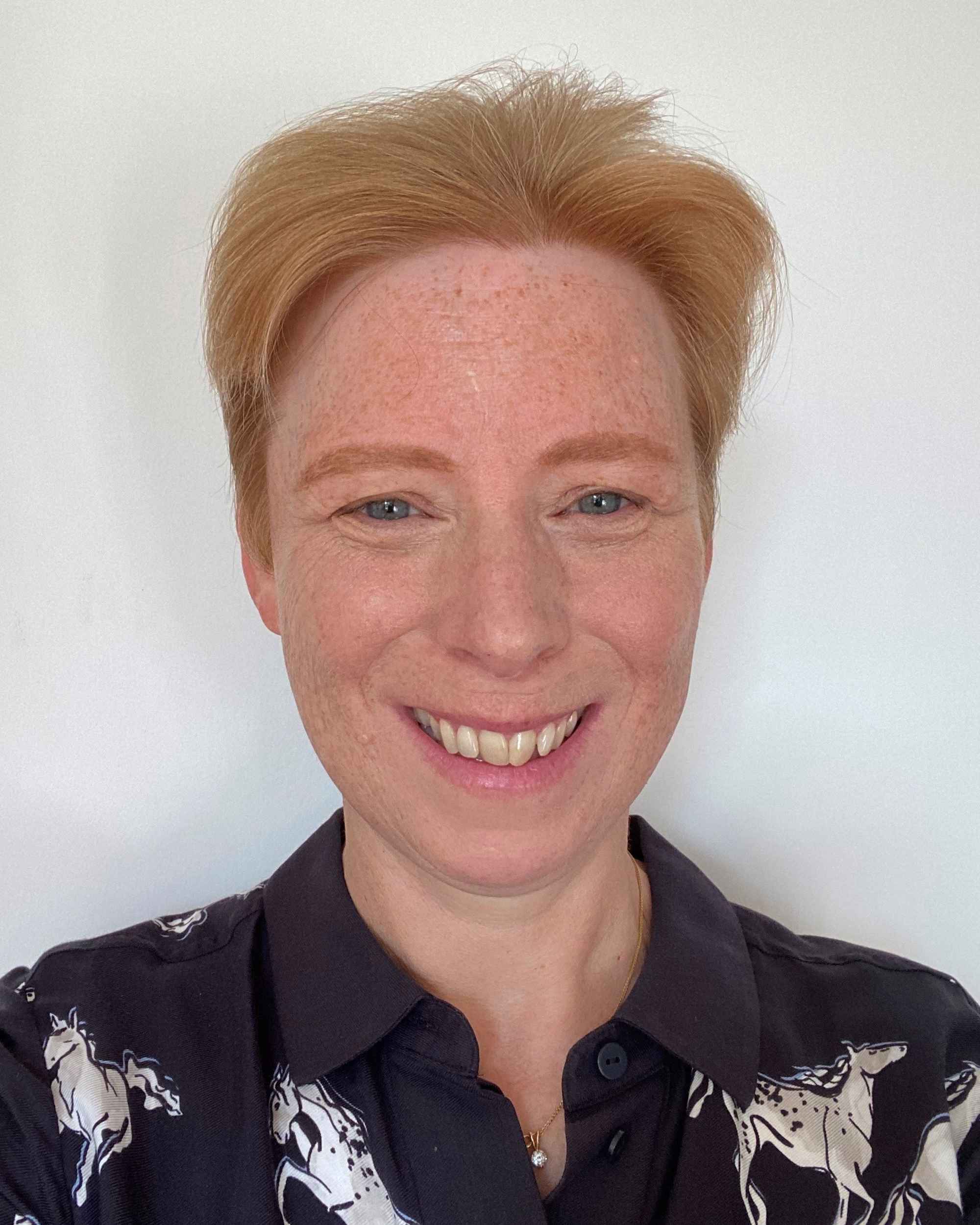 Ruth Bamford's smiling headshot