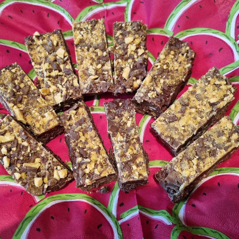 Karen’s chocolate and honeycomb crunch fridge cake